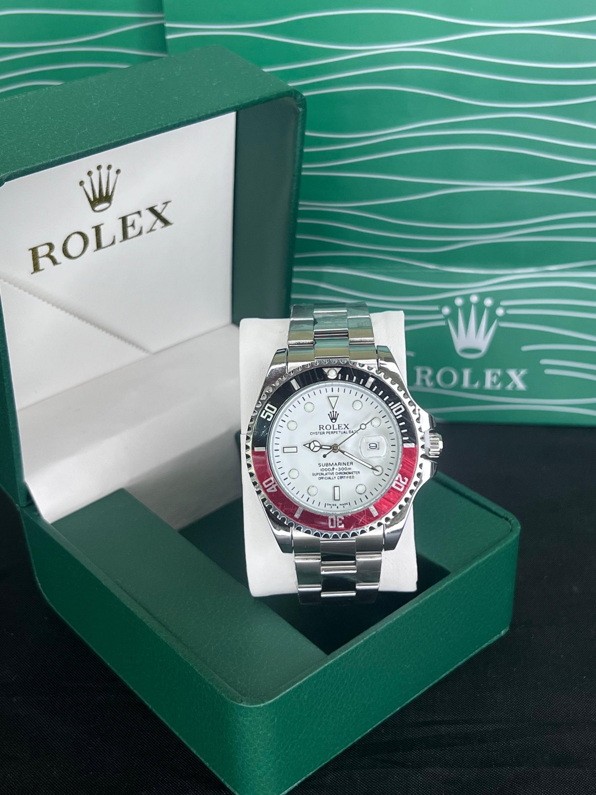 Reloj Submariner - No es Solo un Reloj... Es la Presencia que Habla por Ti.