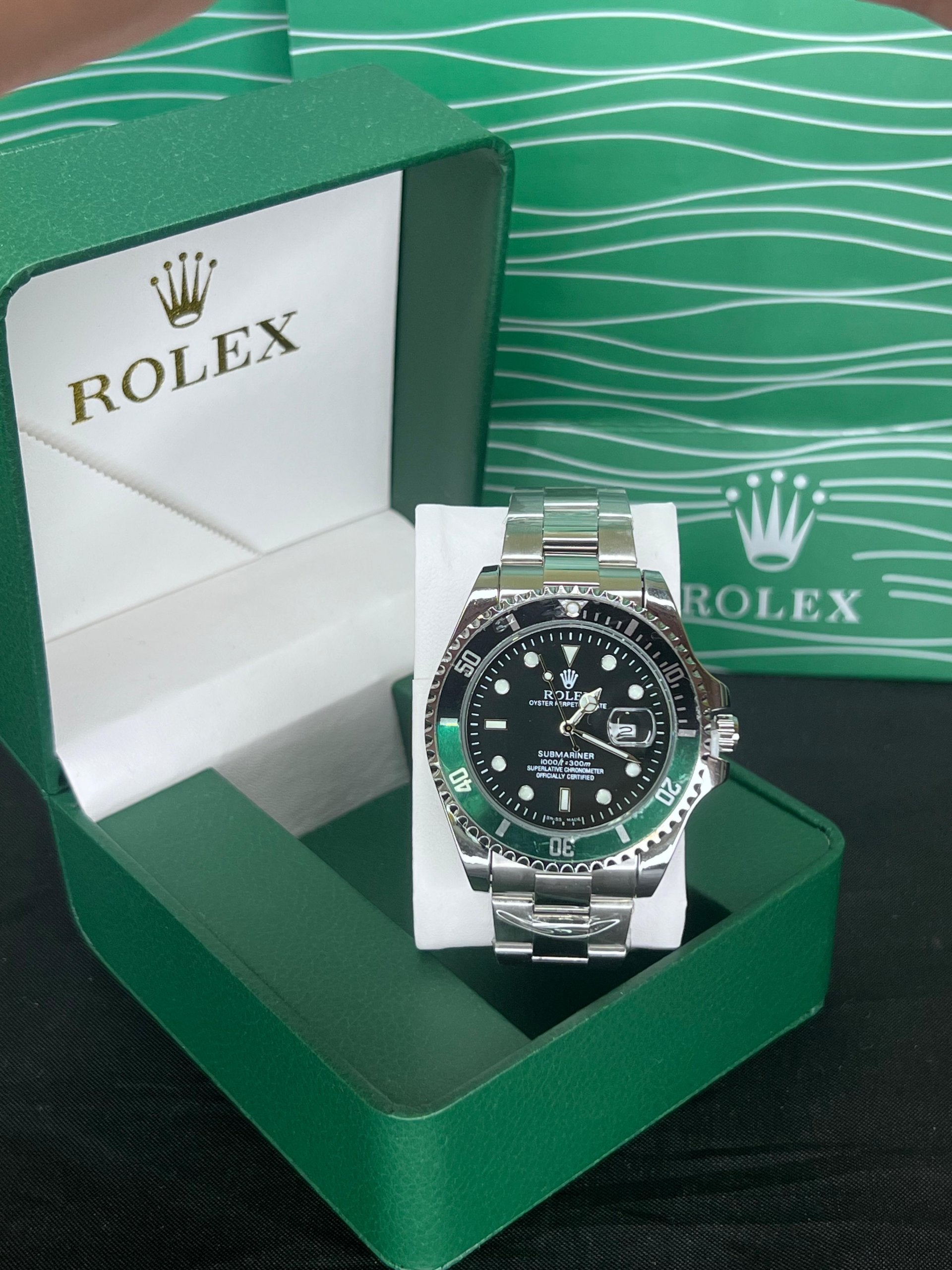 Reloj Submariner - No es Solo un Reloj... Es la Presencia que Habla por Ti.
